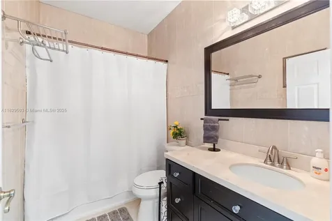16601 SW 87th Court Palmetto Bay FL 33157