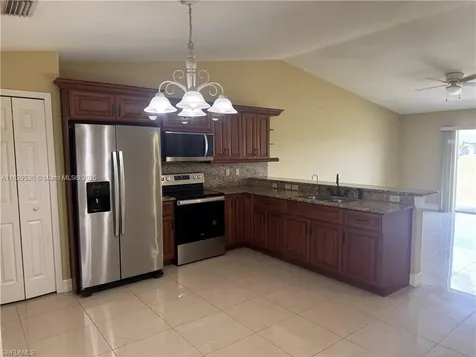 1905/1907 Gordon Avenue S Lehigh Acres FL 33973