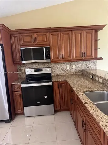 1905/1907 Gordon Avenue S Lehigh Acres FL 33973