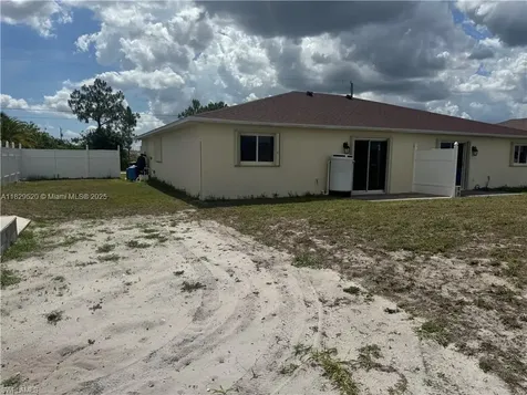 1905/1907 Gordon Avenue S Lehigh Acres FL 33973
