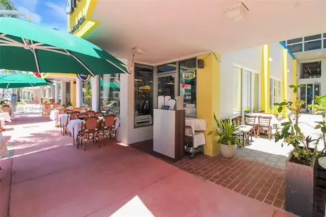 6930 Collins Avenue Miami Beach FL 33141