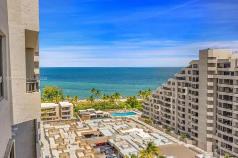 251 Crandon Boulevard Key Biscayne FL 33149