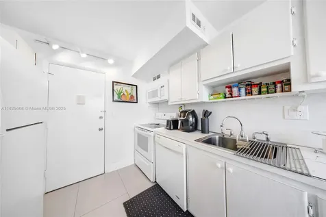 3161 S Ocean Drive Hallandale Beach FL 33009