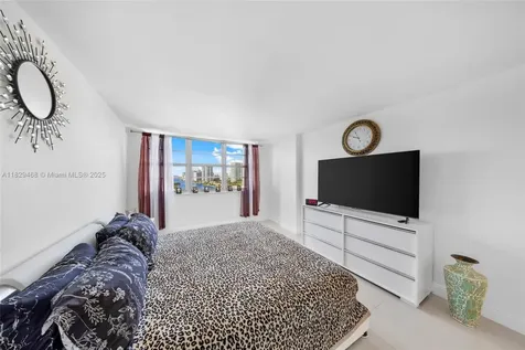 3161 S Ocean Drive Hallandale Beach FL 33009