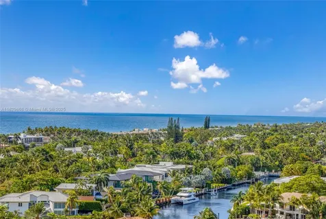 3161 S Ocean Drive Hallandale Beach FL 33009