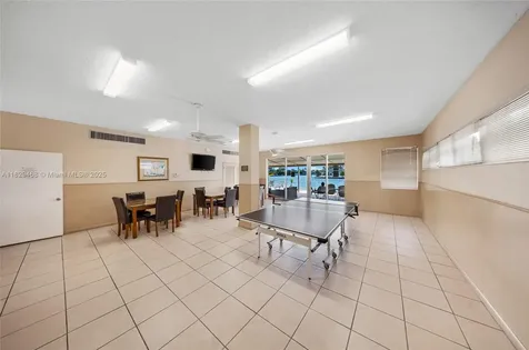 3161 S Ocean Drive Hallandale Beach FL 33009