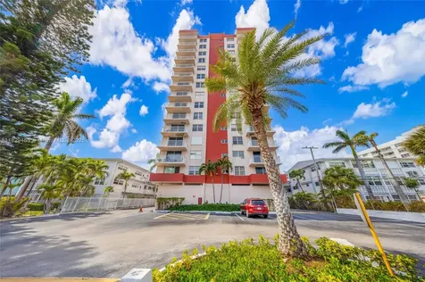 3161 S Ocean Drive Hallandale Beach FL 33009