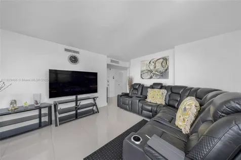 3161 S Ocean Drive Hallandale Beach FL 33009