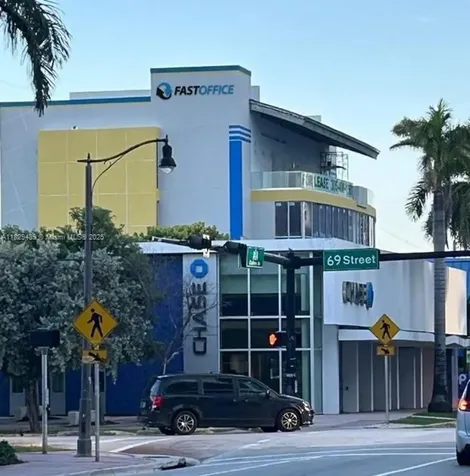 6930 Collins Avenue Miami Beach FL 33141