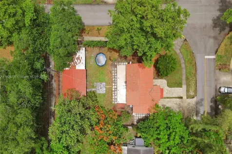 871 NE 122nd Street North Miami FL 33161