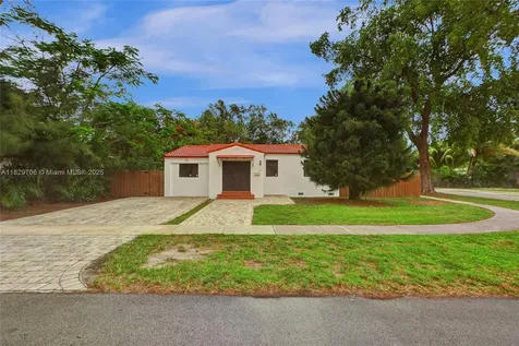 871 NE 122nd Street North Miami FL 33161