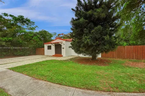 871 NE 122nd Street North Miami FL 33161