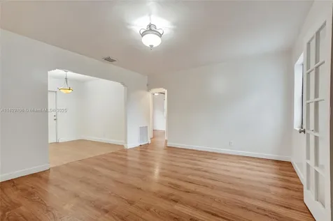 871 NE 122nd Street North Miami FL 33161