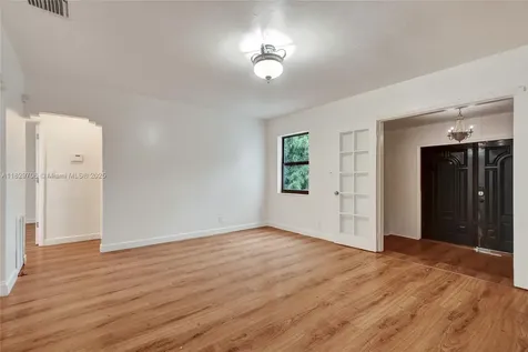 871 NE 122nd Street North Miami FL 33161