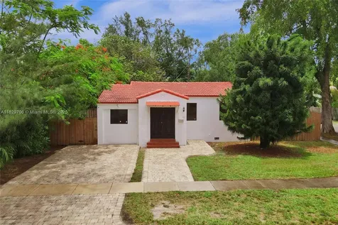 871 NE 122nd Street North Miami FL 33161