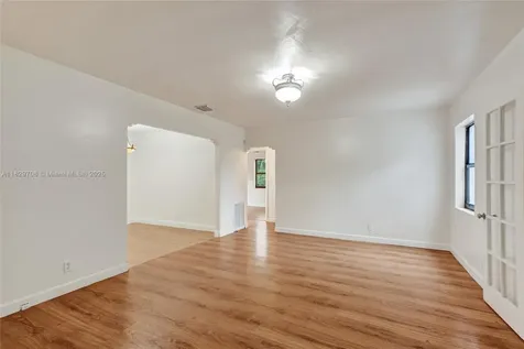 871 NE 122nd Street North Miami FL 33161