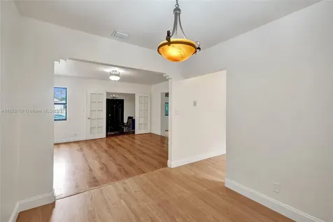 871 NE 122nd Street North Miami FL 33161
