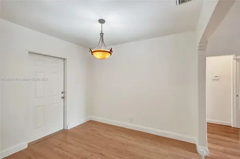 871 NE 122nd Street North Miami FL 33161