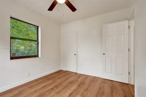 871 NE 122nd Street North Miami FL 33161