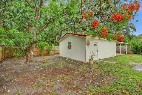 871 NE 122nd Street North Miami FL 33161