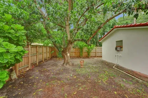 871 NE 122nd Street North Miami FL 33161