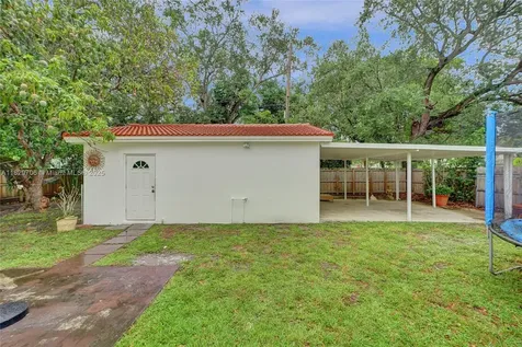 871 NE 122nd Street North Miami FL 33161