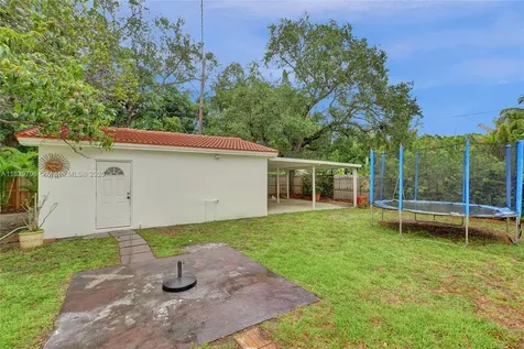 871 NE 122nd Street North Miami FL 33161