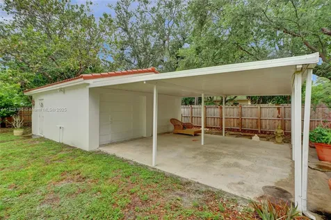 871 NE 122nd Street North Miami FL 33161