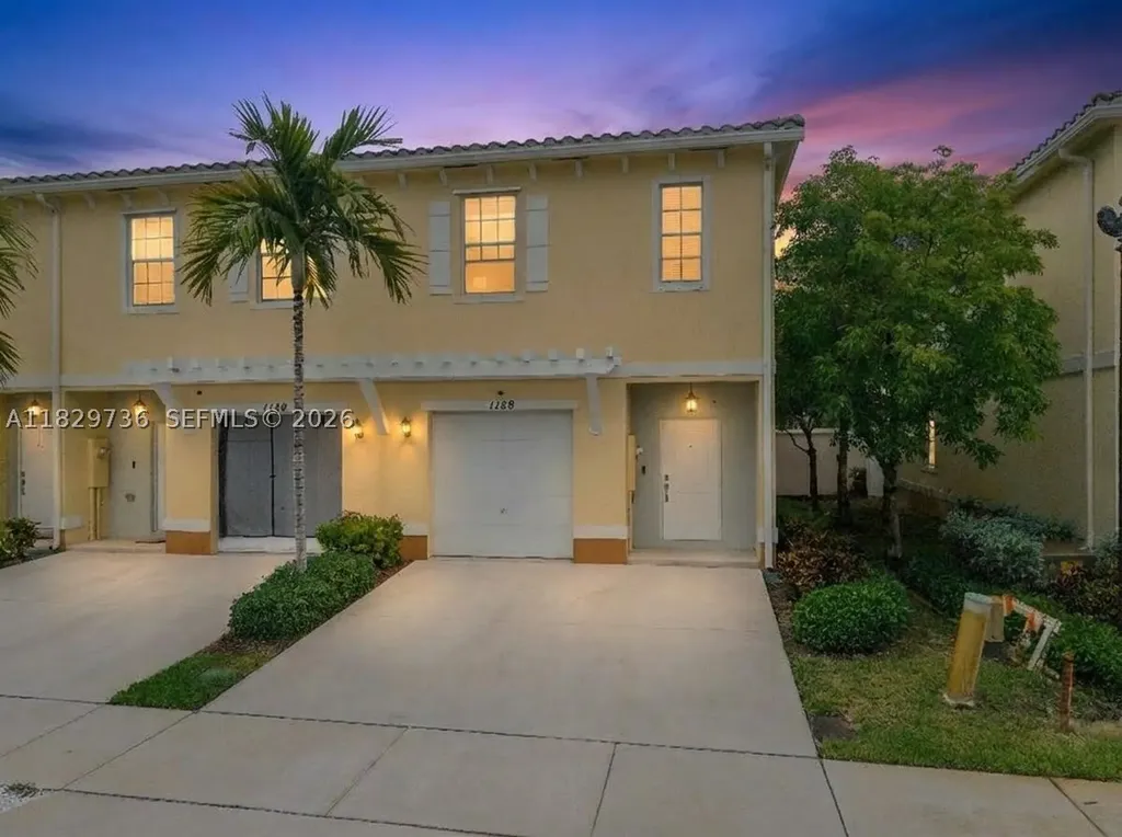 1128 NW 40th Terrace Lauderhill FL 33313