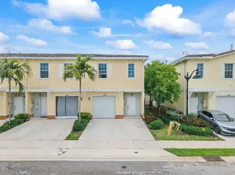 1128 NW 40th Terrace Lauderhill FL 33313
