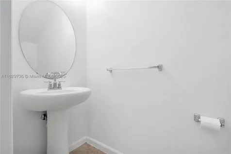 1128 NW 40th Terrace Lauderhill FL 33313