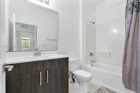 1128 NW 40th Terrace Lauderhill FL 33313