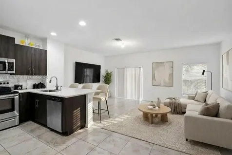 1128 NW 40th Terrace Lauderhill FL 33313
