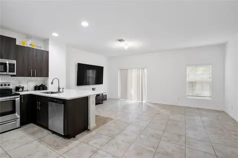 1128 NW 40th Terrace Lauderhill FL 33313