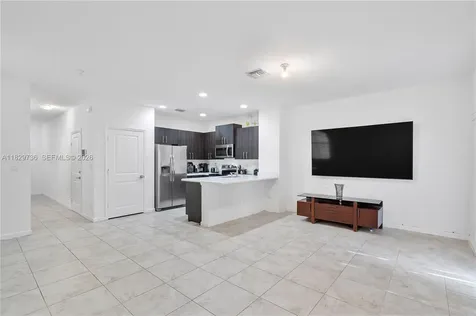1128 NW 40th Terrace Lauderhill FL 33313