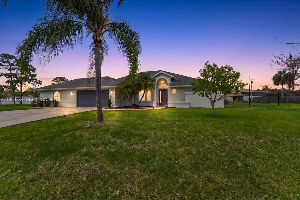 2055 SW Aaron Lane Port St. Lucie FL 34953