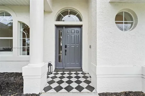 2055 SW Aaron Lane Port St. Lucie FL 34953