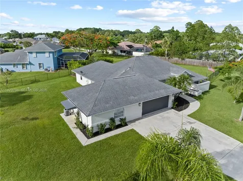 2055 SW Aaron Lane Port St. Lucie FL 34953