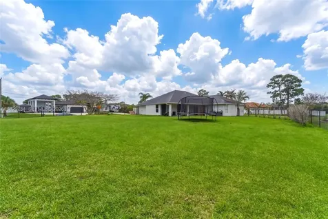2055 SW Aaron Lane Port St. Lucie FL 34953