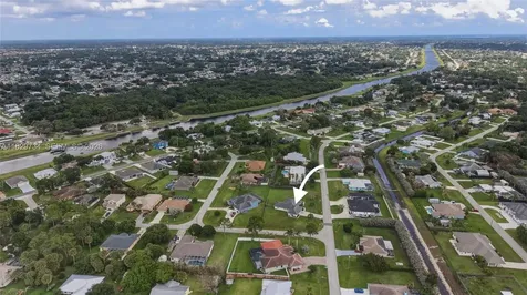 2055 SW Aaron Lane Port St. Lucie FL 34953