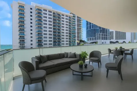 6930 Collins Avenue Miami Beach FL 33141