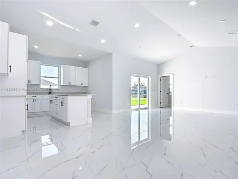 5000 Bygone St, Lehigh Acres FL 33971