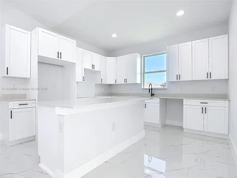 5000 Bygone St, Lehigh Acres FL 33971