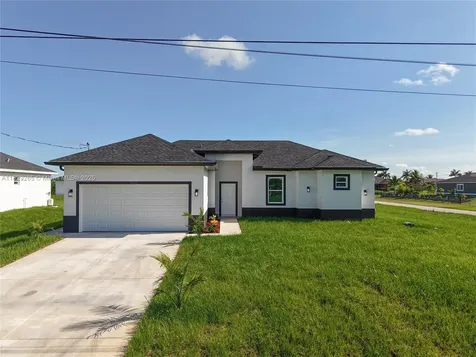 5000 Bygone St, Lehigh Acres FL 33971