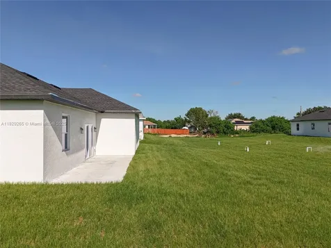 5000 Bygone St, Lehigh Acres FL 33971