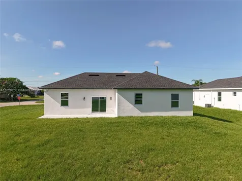 5000 Bygone St, Lehigh Acres FL 33971