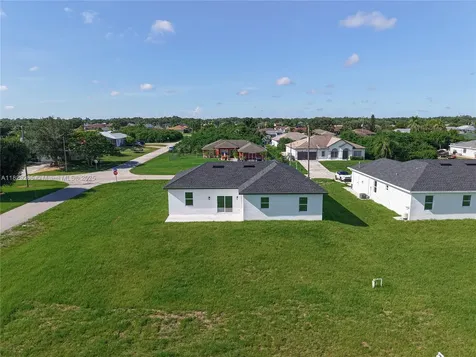 5000 Bygone St, Lehigh Acres FL 33971