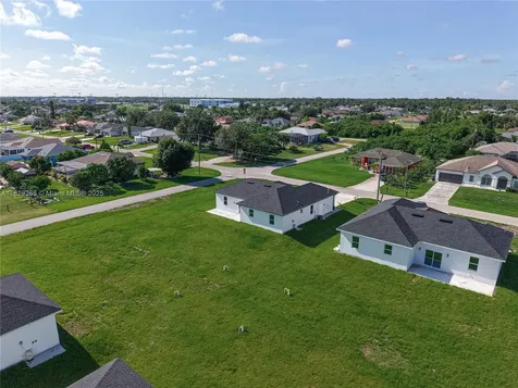 5000 Bygone St, Lehigh Acres FL 33971