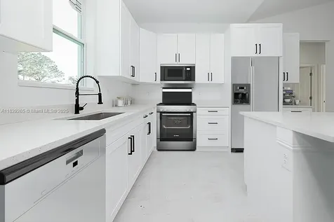 5000 Bygone St, Lehigh Acres FL 33971