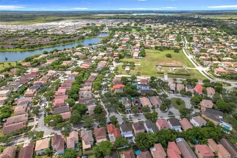 1568 SE 20th Terrace Homestead FL 33035